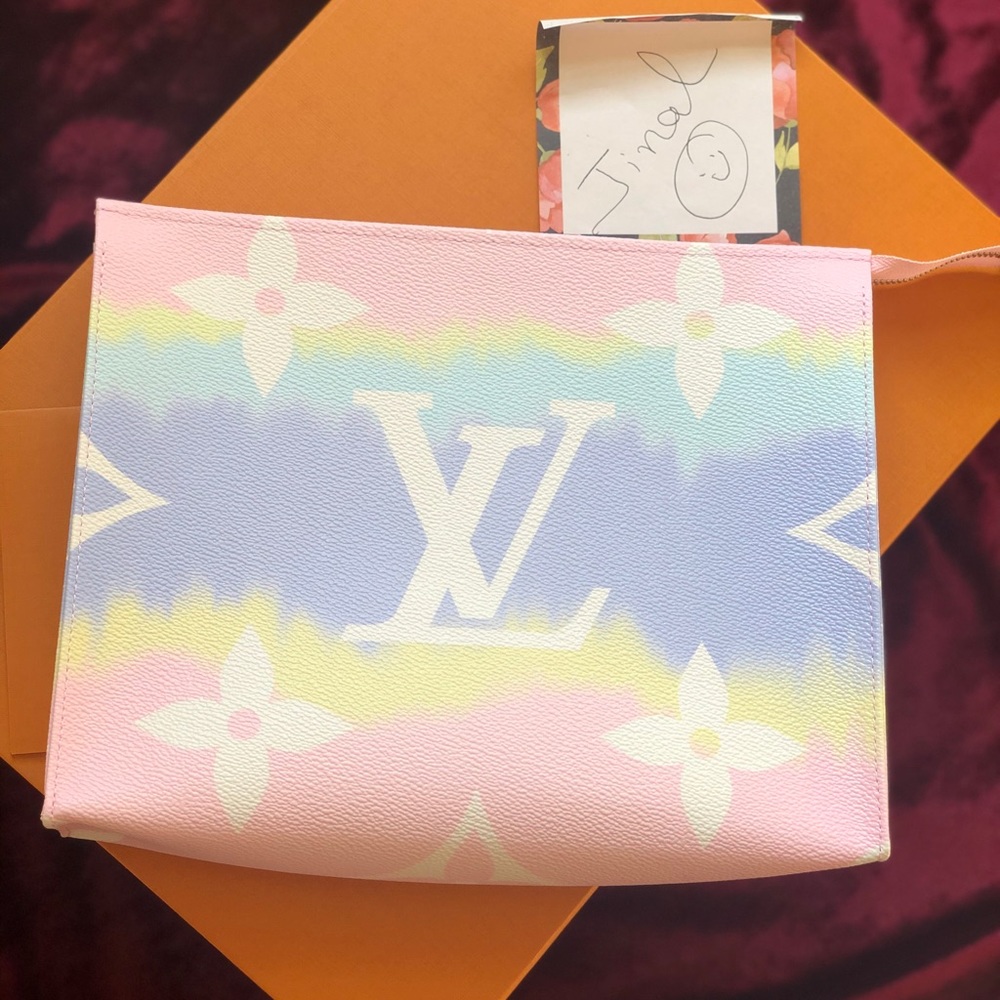 ❌SOLD❌Brand new Louis Vuitton Escale TOILETTE 26